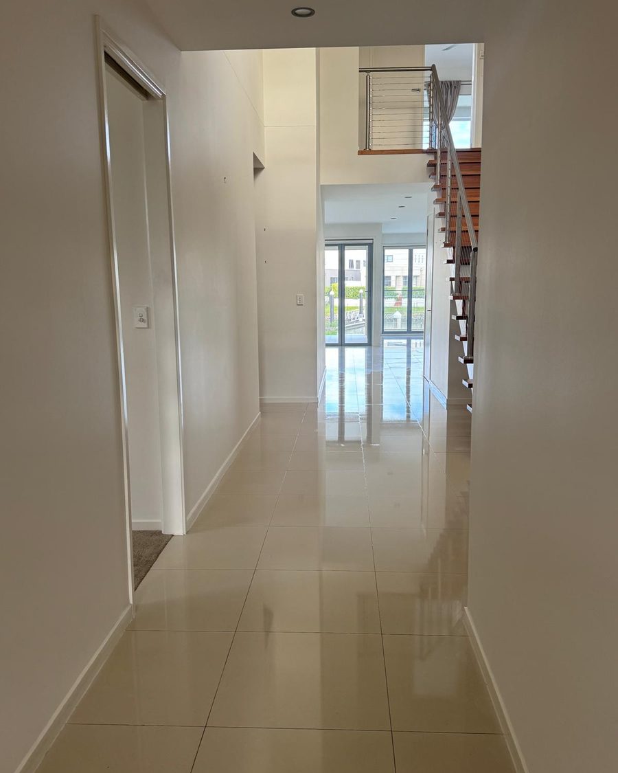 Spotless Gold Coast apartment cleaned by Luxemint